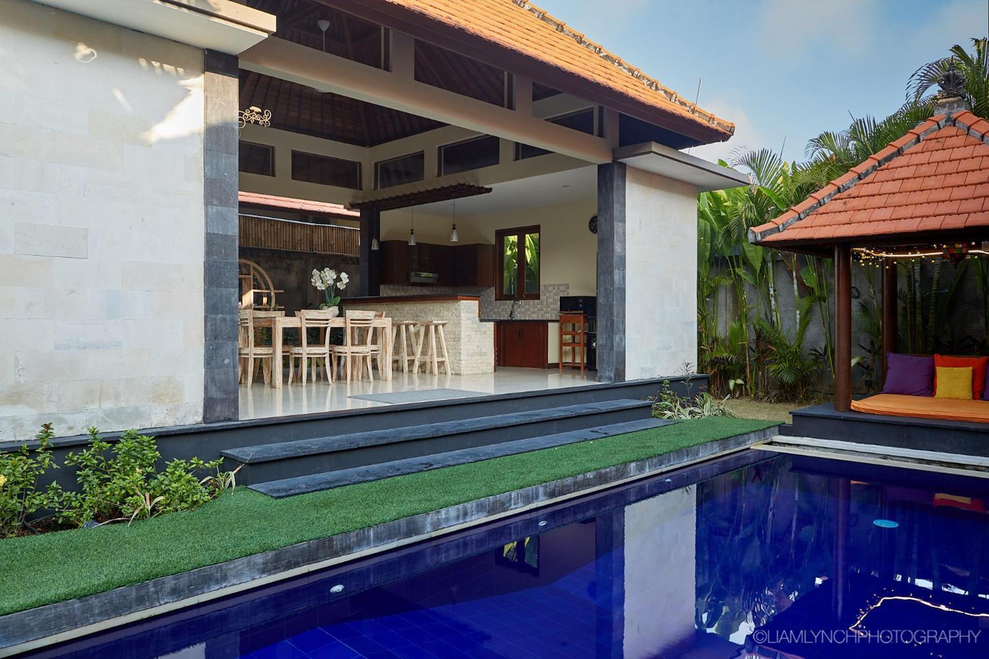Nicola Villa Seminyak (Bali)